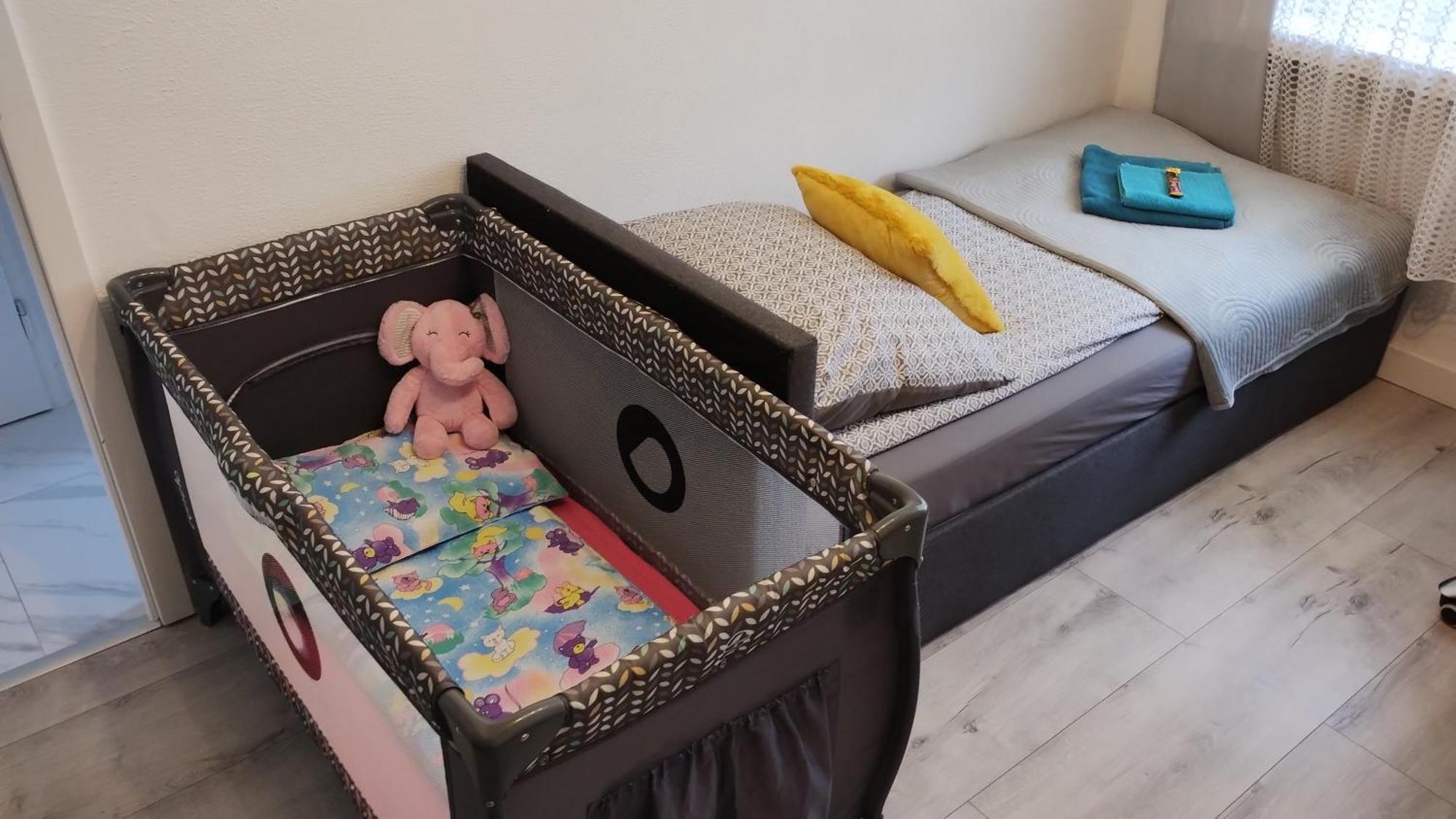 Apartament -Jak W Domu- Czeladz 60M2 Centrum Katowic 10Km Dış mekan fotoğraf
